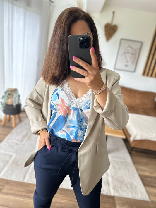 Top | Lucie